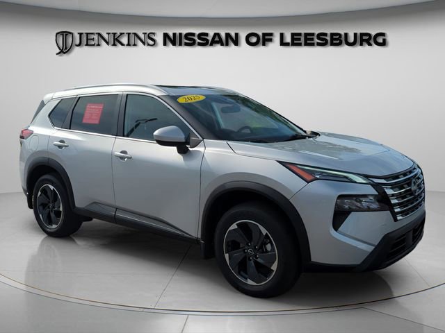 Certified 2025 Nissan Rogue SV w/ SV Premium Package AWD/4WD image 1
