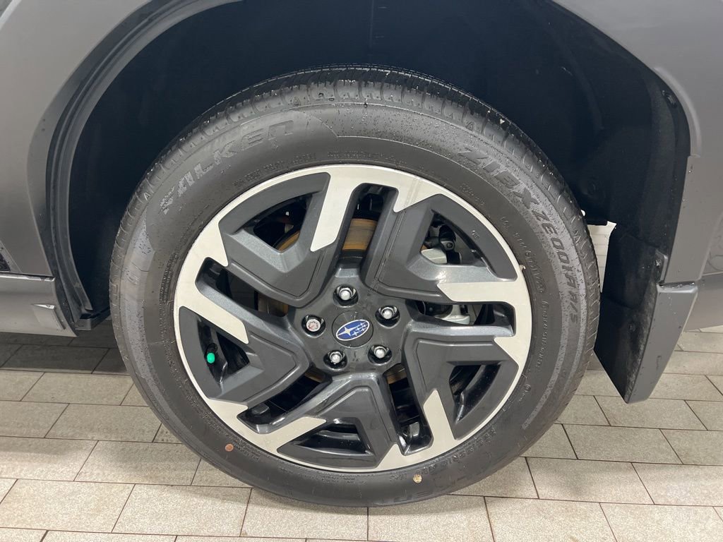Certified 2025 Subaru Forester Limited image 18