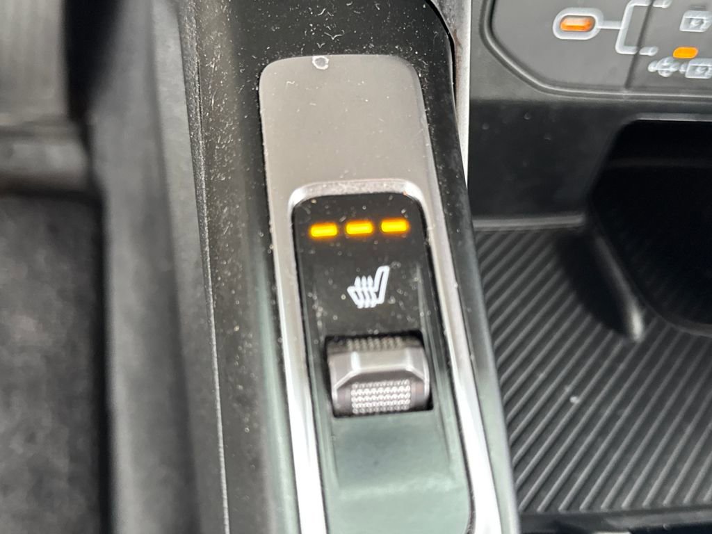 Used 2025 Kia Sorento S image 24