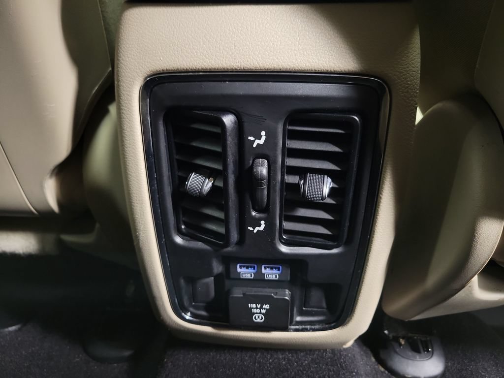 Used 2021 Jeep Grand Cherokee Limited AWD/4WD image 27