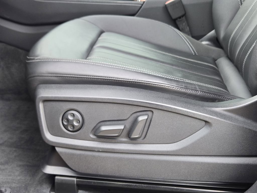 Certified 2023 Audi Q5 2.0T Premium Plus w/ Premium Plus Package image 32