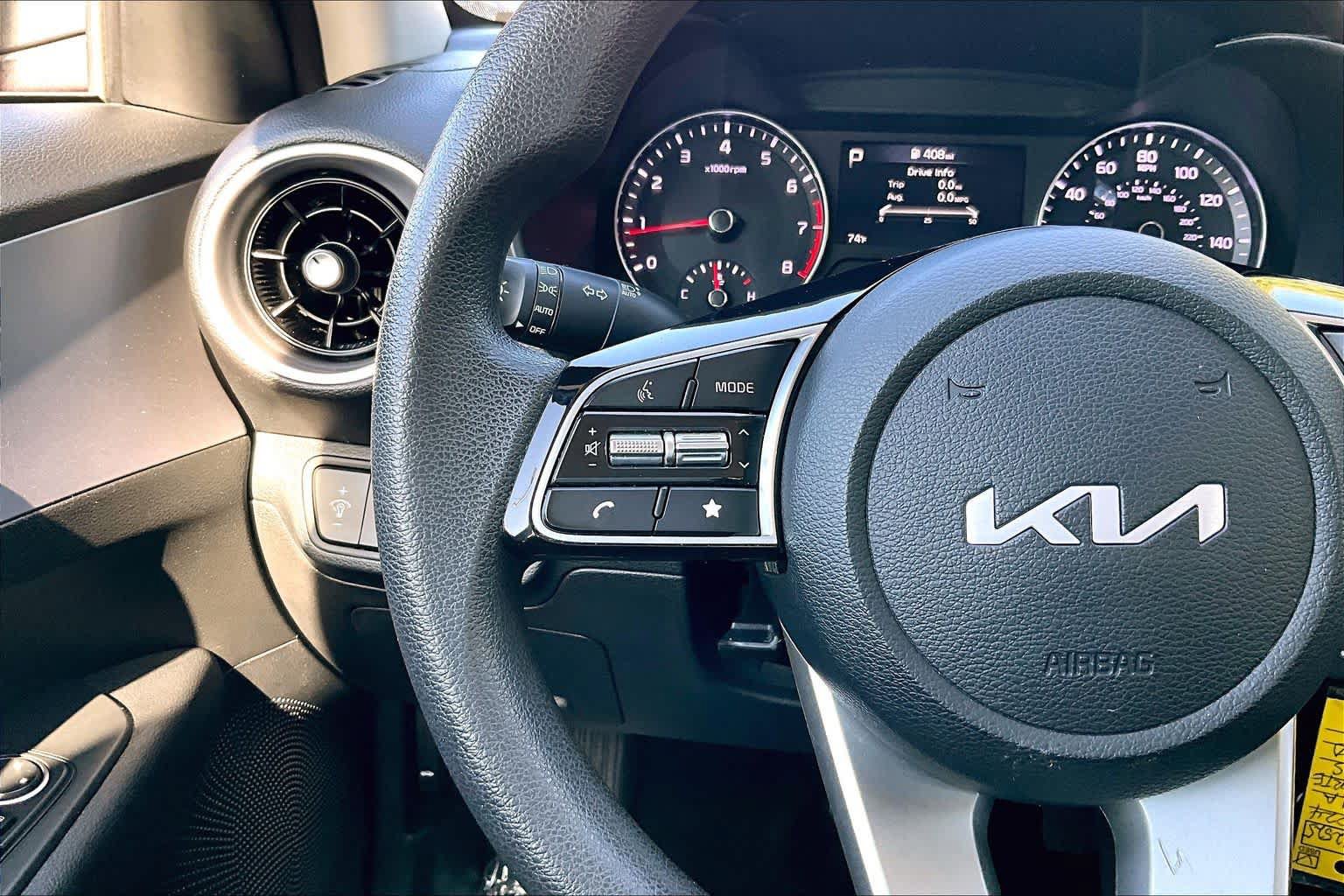Used 2024 Kia Forte LXS w/ LXS Technology Package FWD image 23