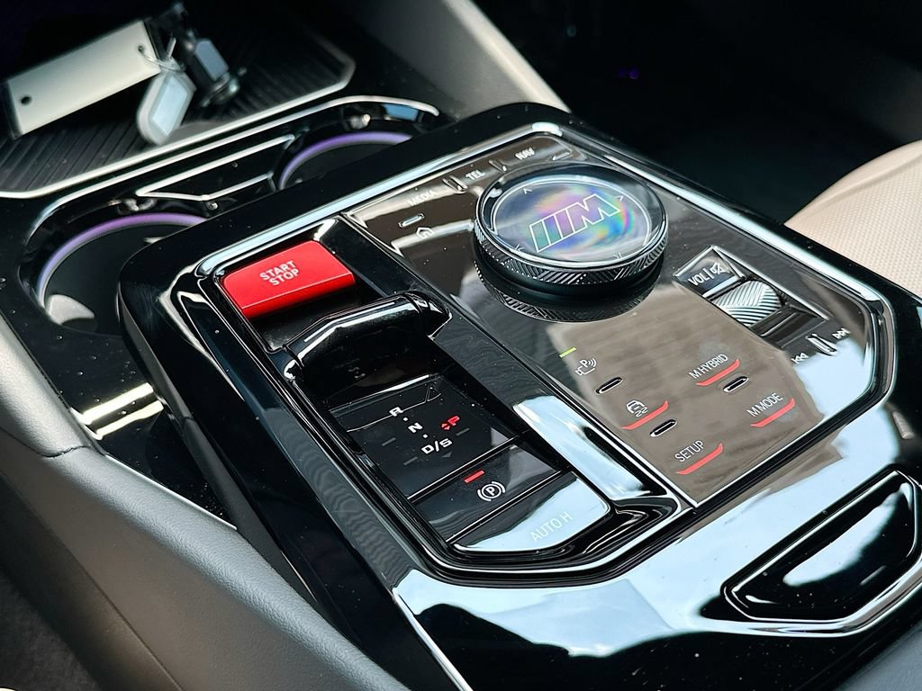 Used 2025 BMW M5 Touring AWD/4WD image 19