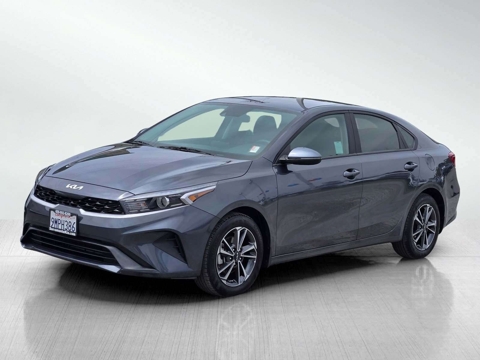 Certified 2024 Kia Forte LXS w/ LXS Technology Package FWD image 8