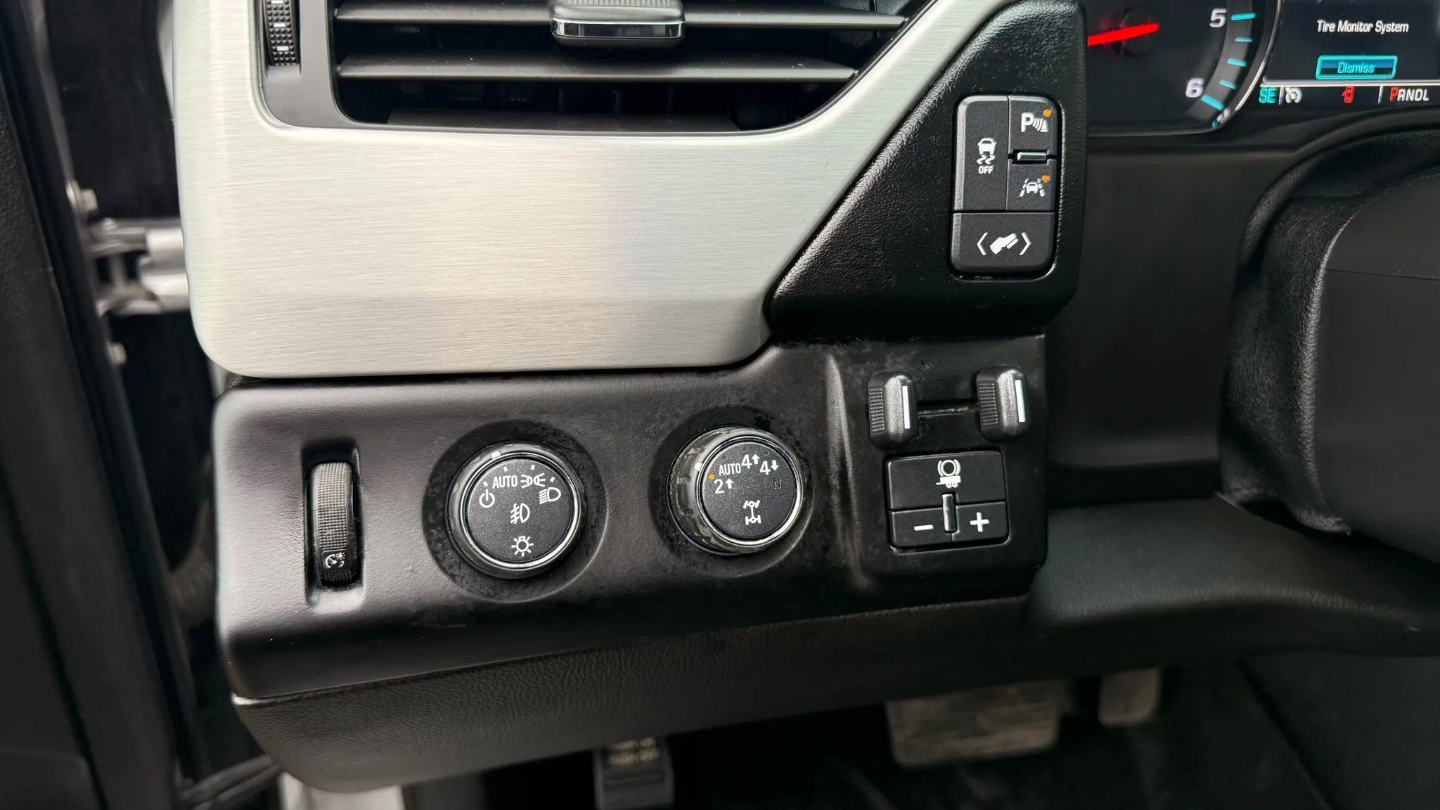 Used 2018 GMC Yukon SLT w/ Open Road Package image 14