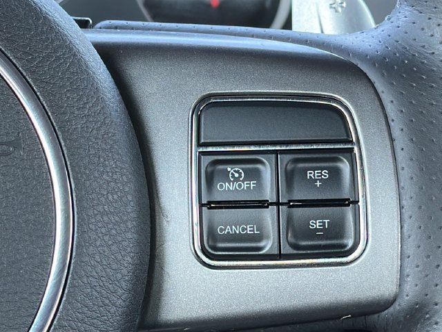 Used 2014 Dodge Challenger SXT RWD image 24