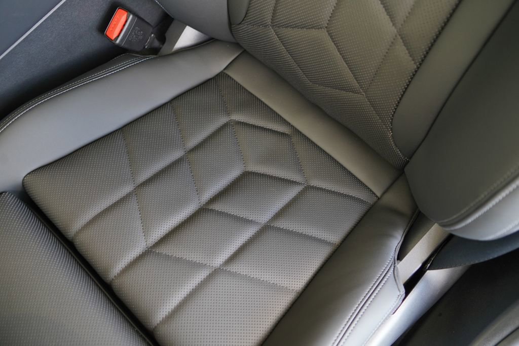 New 2026 BMW 550e xDrive AWD/4WD image 12