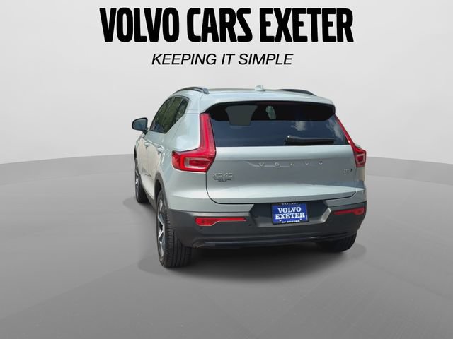 Certified 2025 Volvo XC40 B5 Plus AWD/4WD image 10