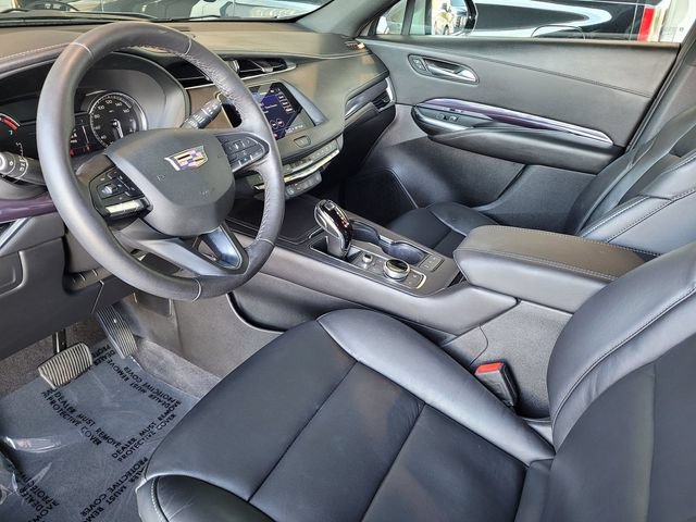 Certified 2023 Cadillac XT4 Luxury w/ Cold Weather Package FWD image 10