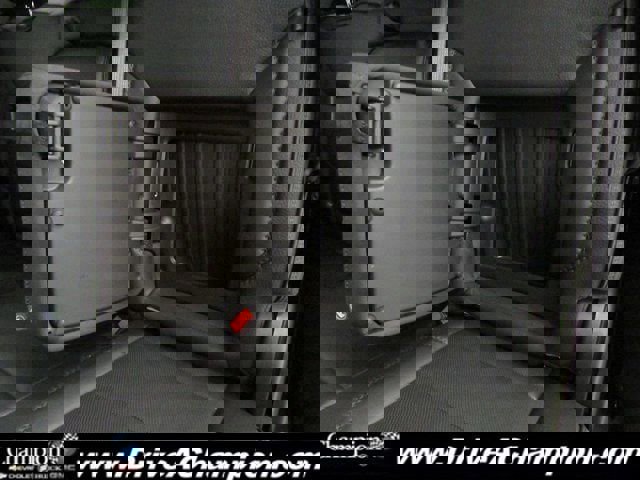 Certified 2025 GMC Sierra 1500 Denali image 26