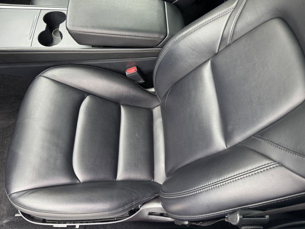 Used 2023 Tesla Model 3 Standard Range image 14