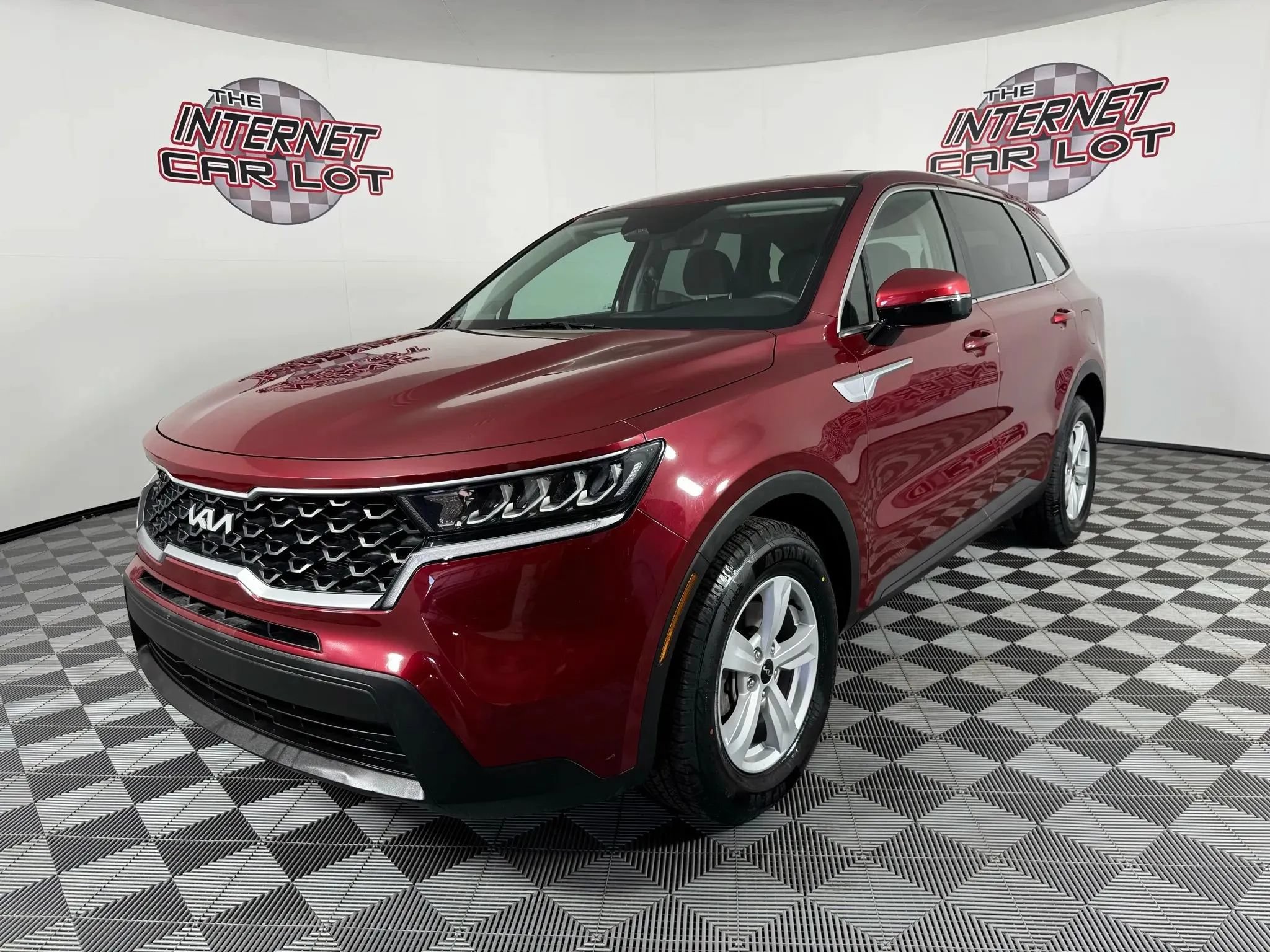 Used 2023 Kia Sorento LX FWD image 3