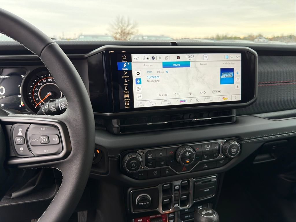 New 2026 Jeep Wrangler Rubicon w/ Technology Group image 17