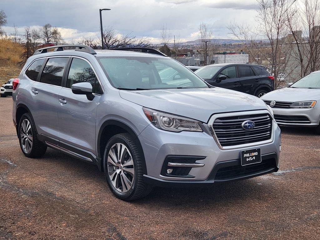 Used 2022 Subaru Ascent Limited w/ Technology Package image 3