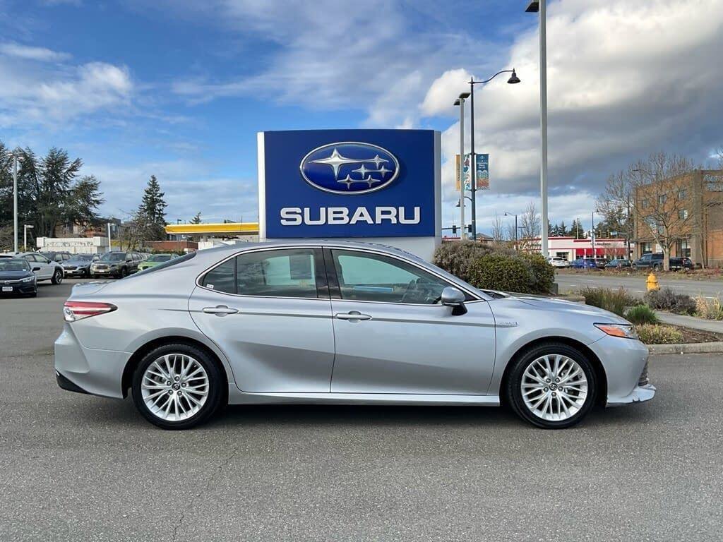 Used 2018 Toyota Camry XLE w/ Audio Package image 9