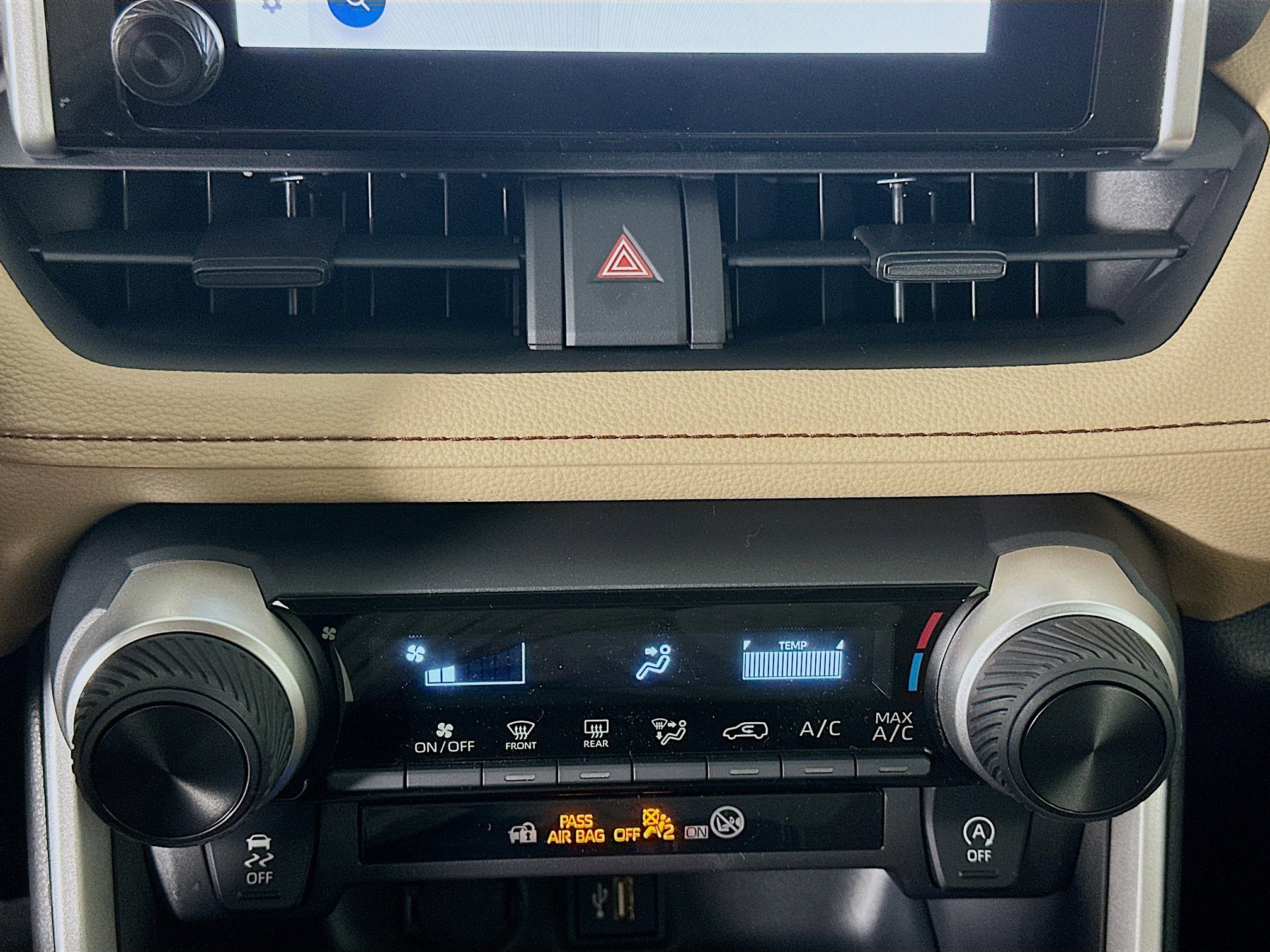 Used 2025 Toyota RAV4 LE image 23