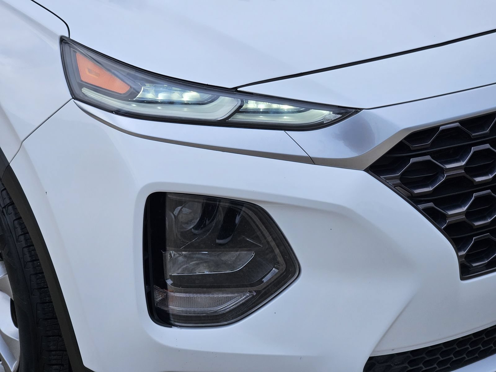 Used 2019 Hyundai Santa Fe SE FWD image 10