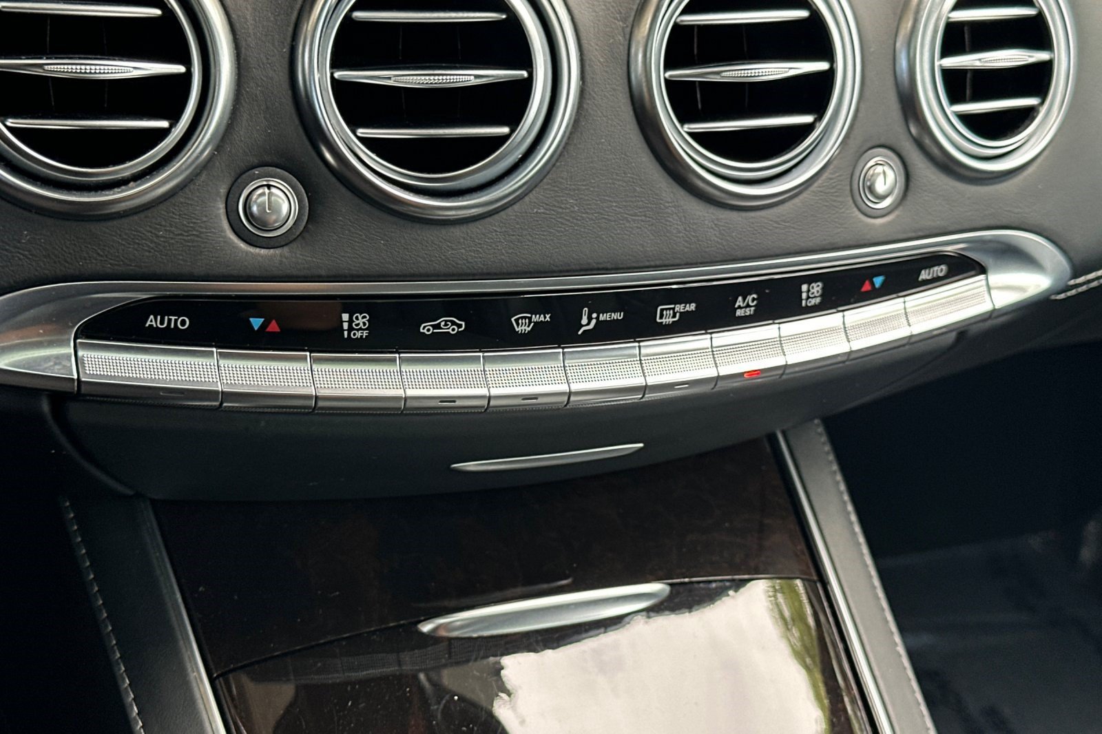 Used 2019 Mercedes-Benz S 560 4MATIC Coupe image 28