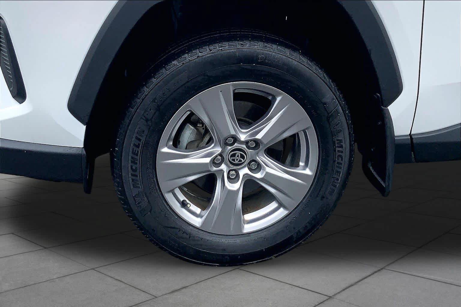 Used 2023 Toyota RAV4 XLE w/ Convenience Package AWD/4WD image 11