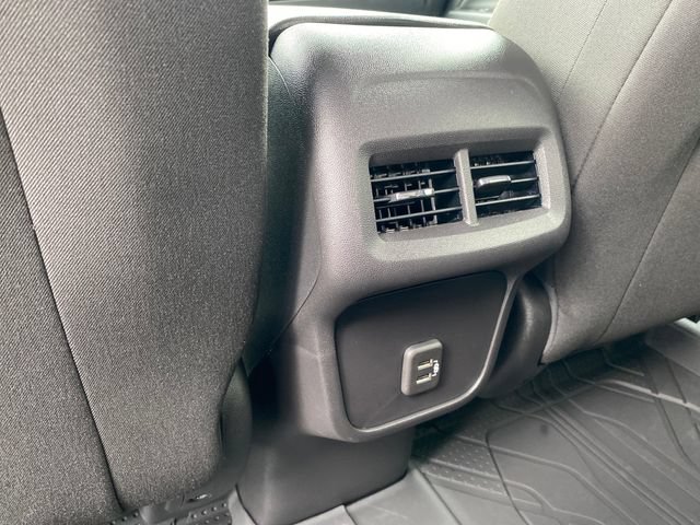 Certified 2024 Chevrolet Equinox LT w/ LPO, Floor Liner Package FWD image 19
