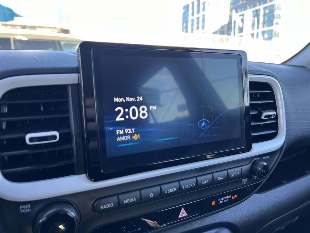 Certified 2024 Hyundai Venue Limited image 31