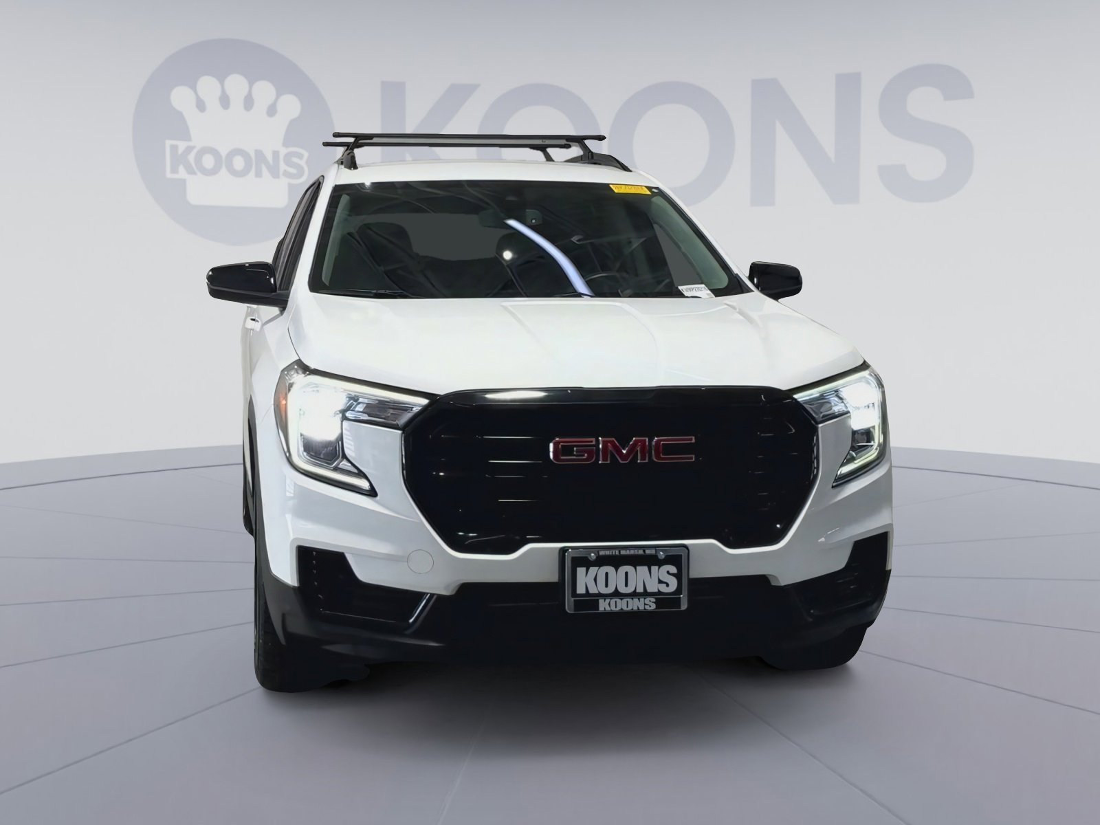 Used 2023 GMC Terrain SLE w/ Driver Convenience Package AWD/4WD image 4