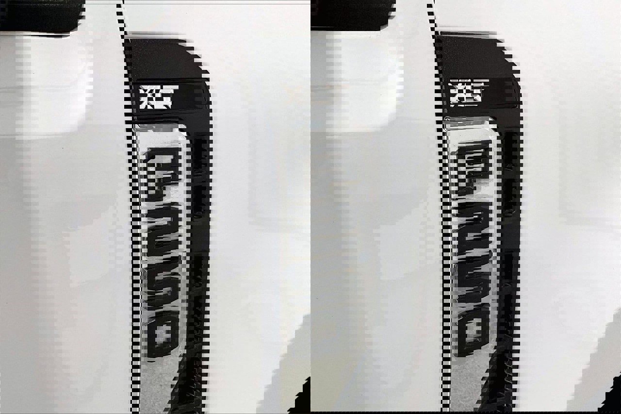 Used 2023 Ford F250 XLT w/ FX4 Off-Road Package image 7