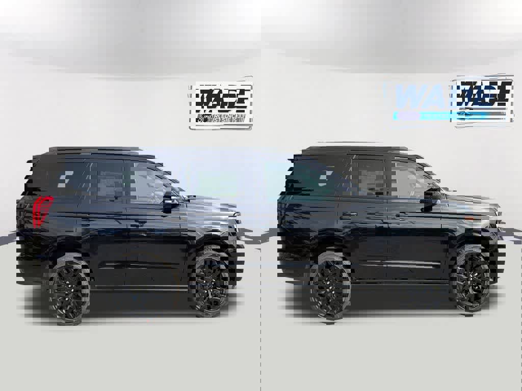 New 2026 Ford Expedition Platinum w/ Stealth Performance Package image 4