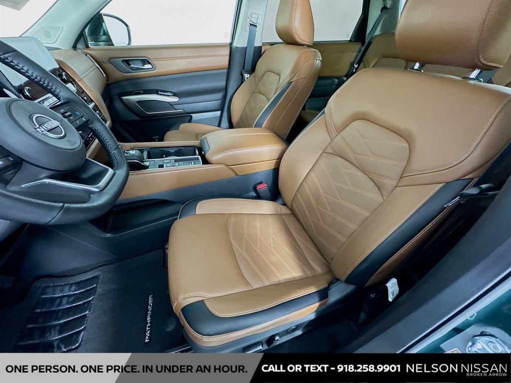Certified 2025 Nissan Pathfinder Platinum w/ Cargo Package FWD image 22