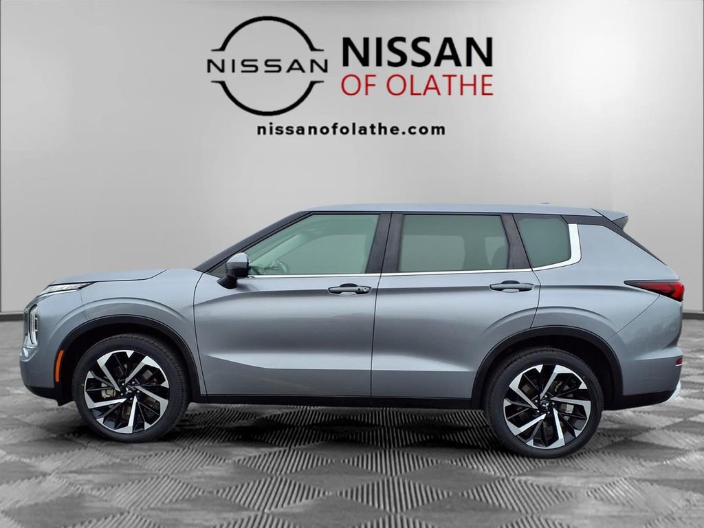 Used 2024 Mitsubishi Outlander SE image 20