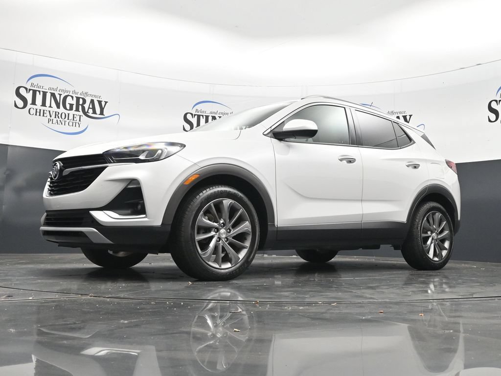 Used 2021 Buick Encore GX Essence w/ Experience Buick Package FWD image 28