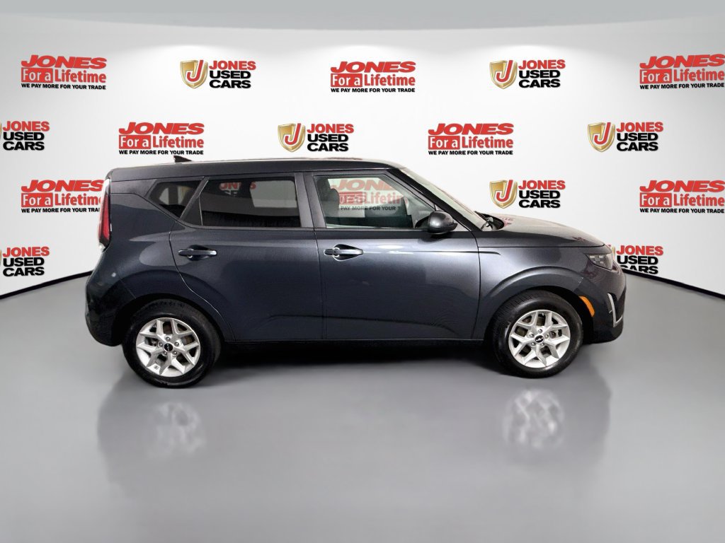 Used 2023 Kia Soul S FWD image 16