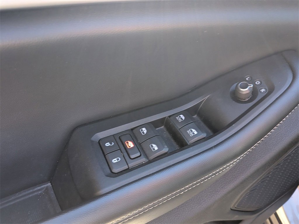 Used 2024 Jeep Grand Cherokee L Limited w/ Luxury Tech Group II image 13