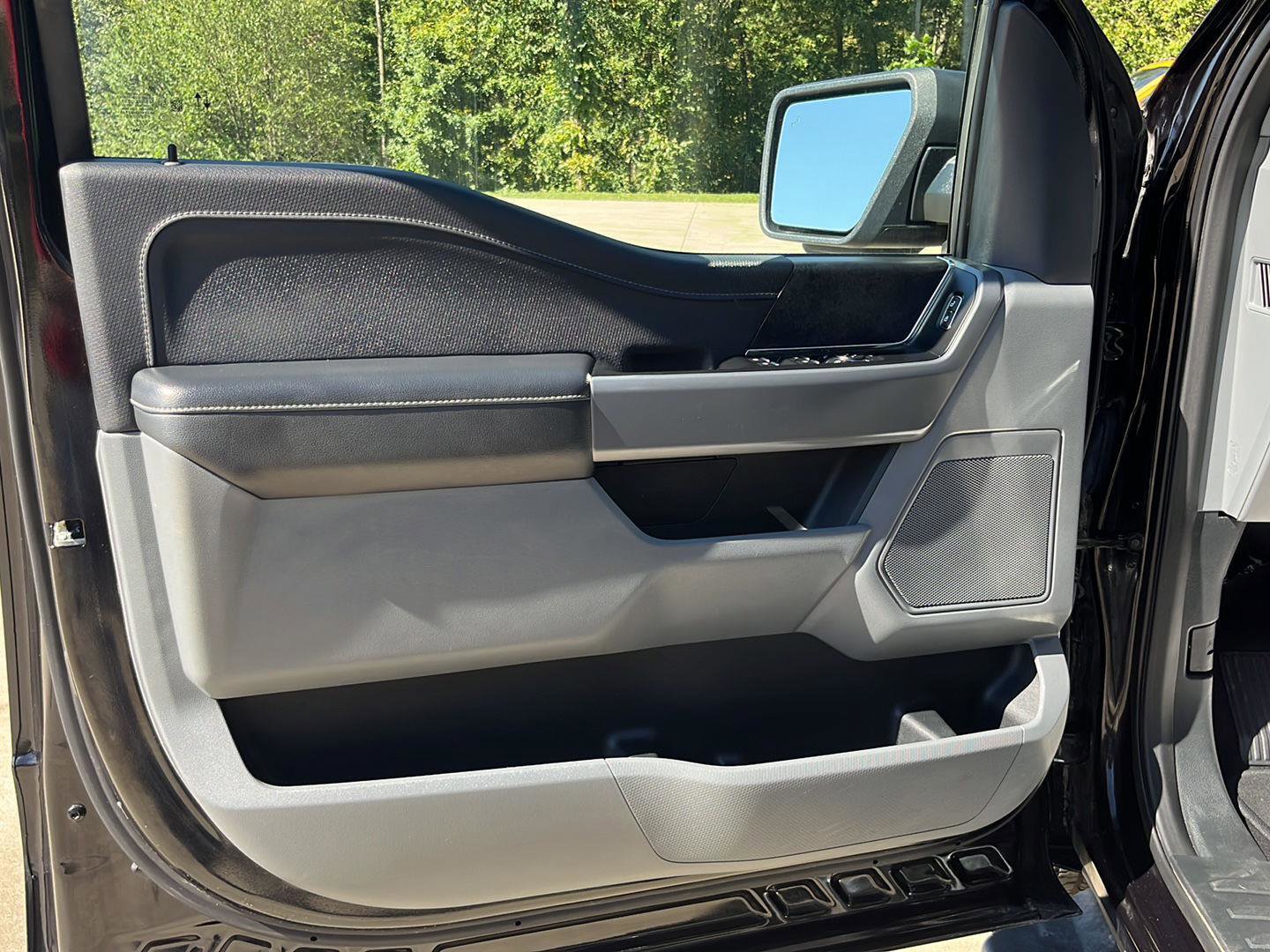 Used 2024 Ford F150 XLT image 11