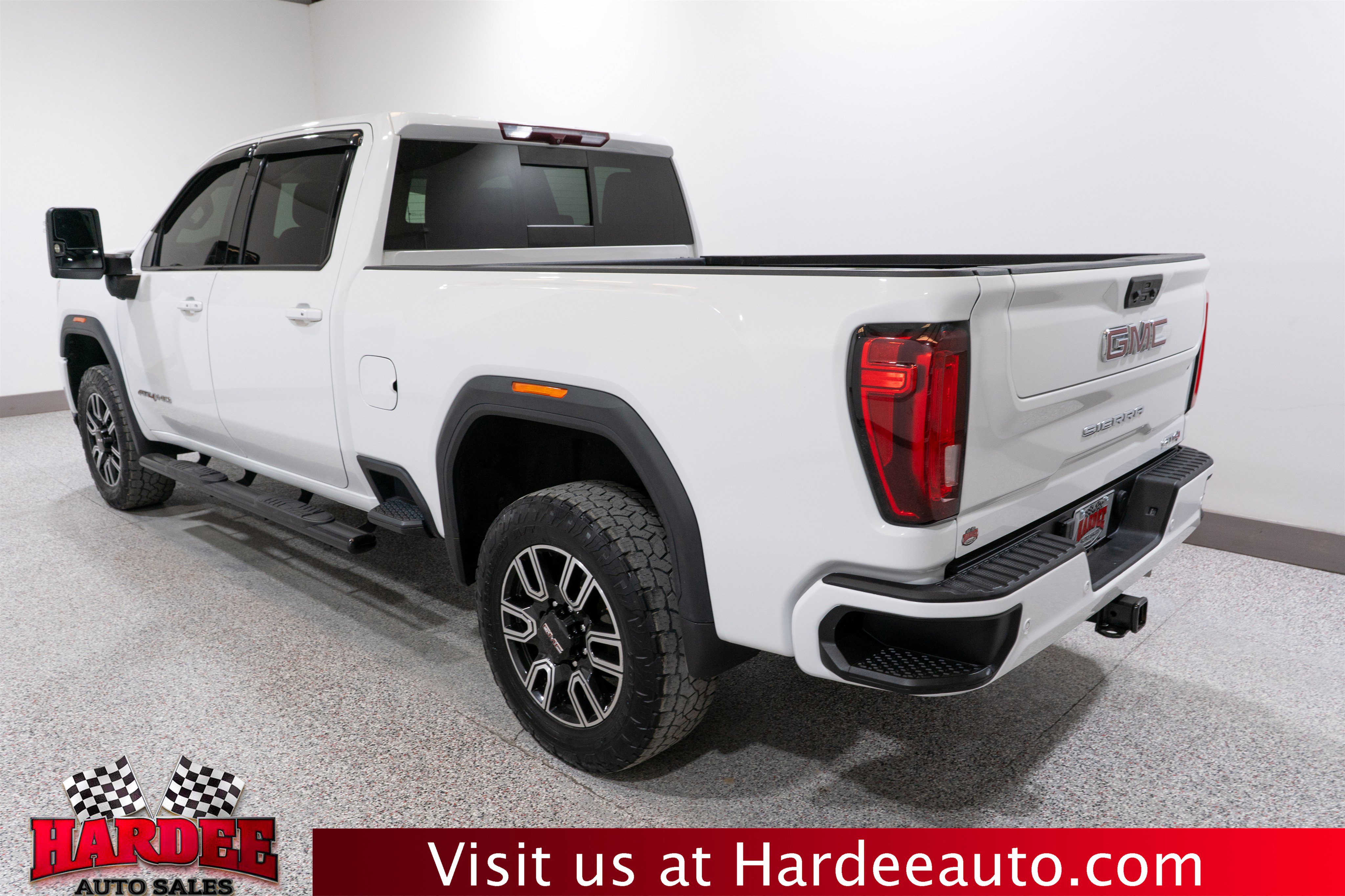 Used 2022 GMC Sierra 2500 AT4 w/ AT4 Preferred Package image 3