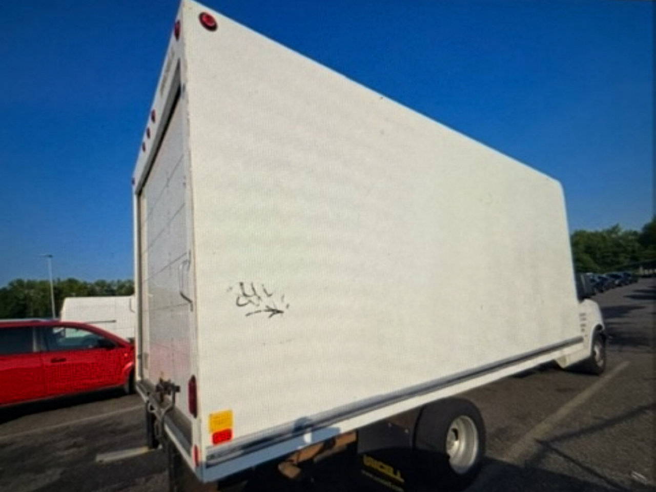 Used 2018 Chevrolet Express 3500 Extended w/ Power Convenience Package image 4