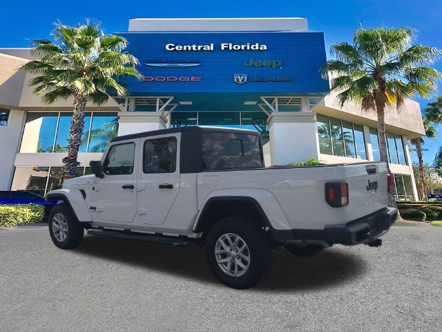 Used 2023 Jeep Gladiator Sport AWD/4WD image 7