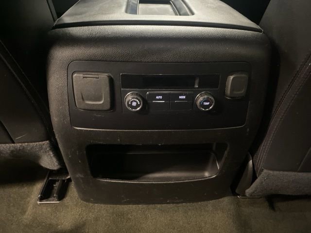 Used 2018 Chevrolet Tahoe LT image 32