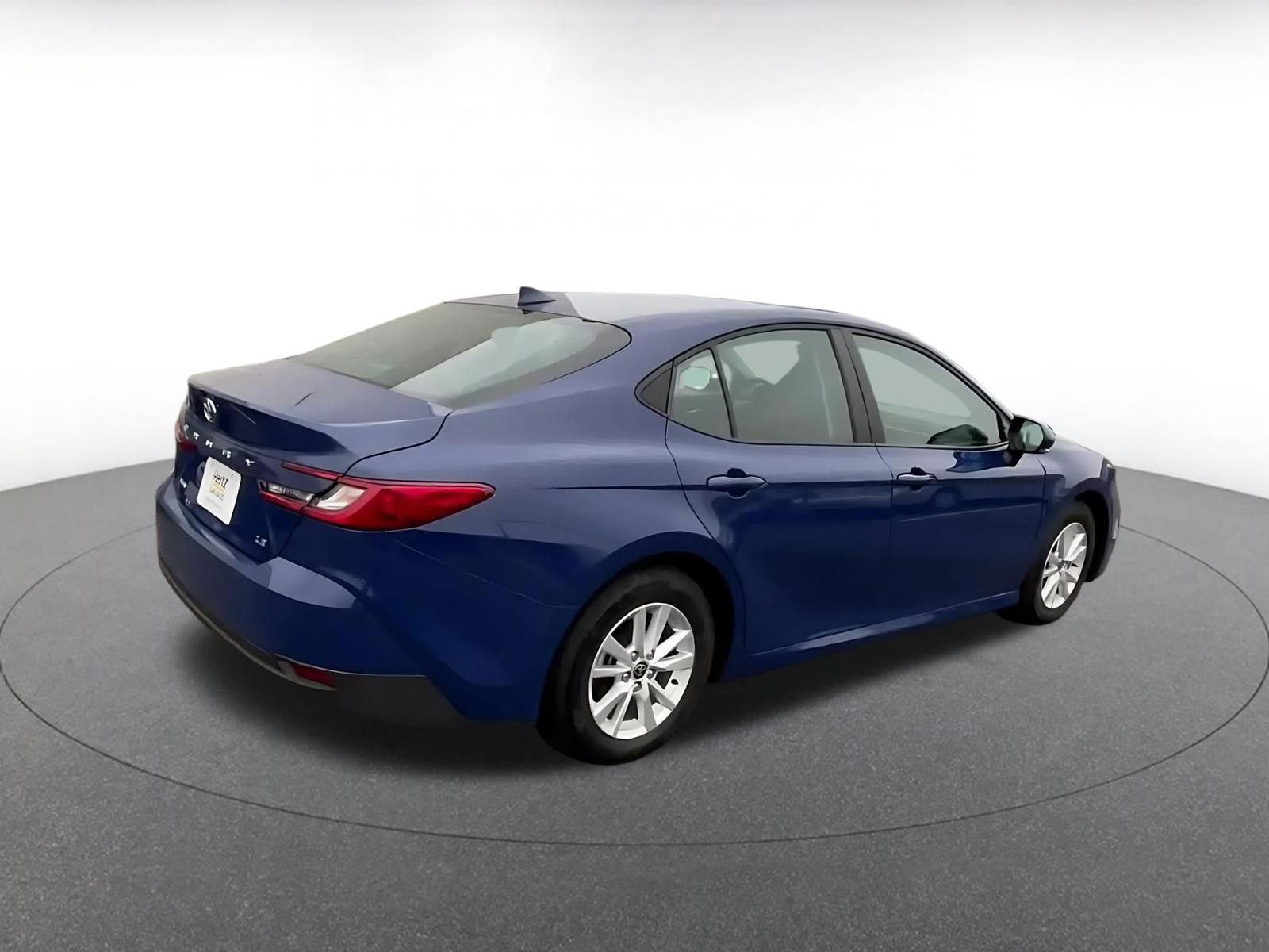 Used 2025 Toyota Camry LE image 15