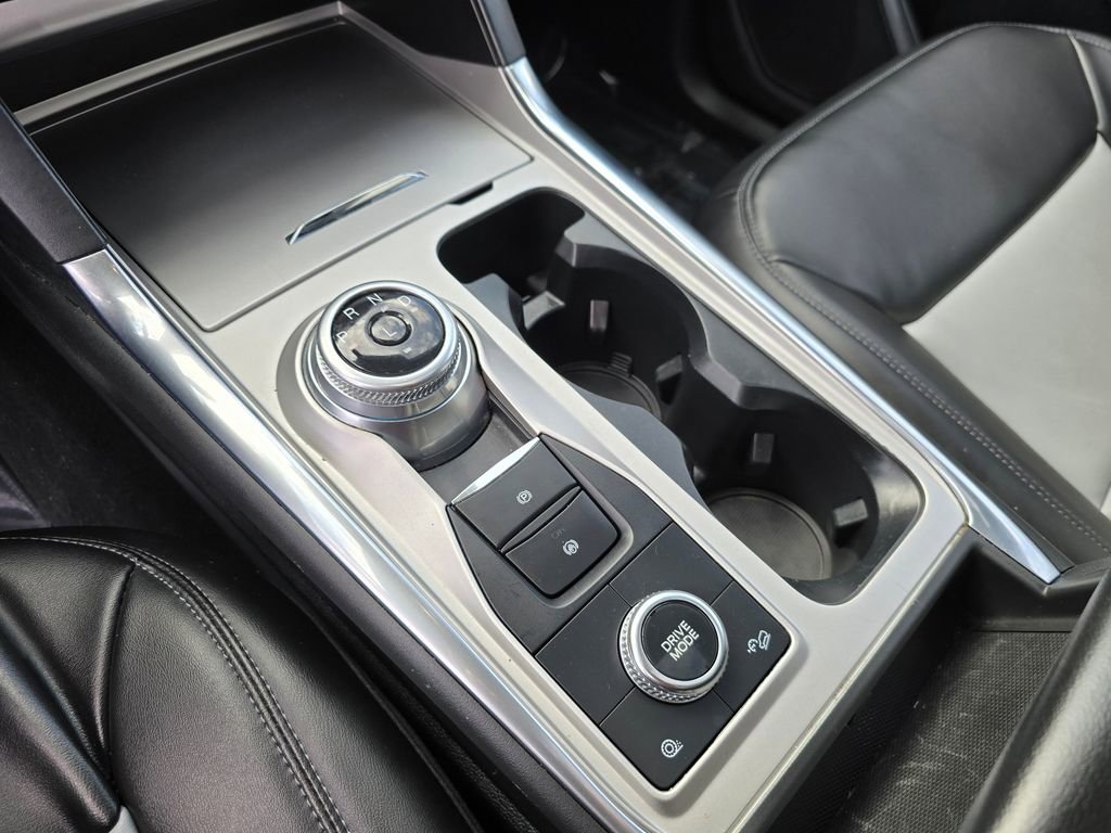 Used 2022 Ford Explorer XLT w/ Equipment Group 202A image 28