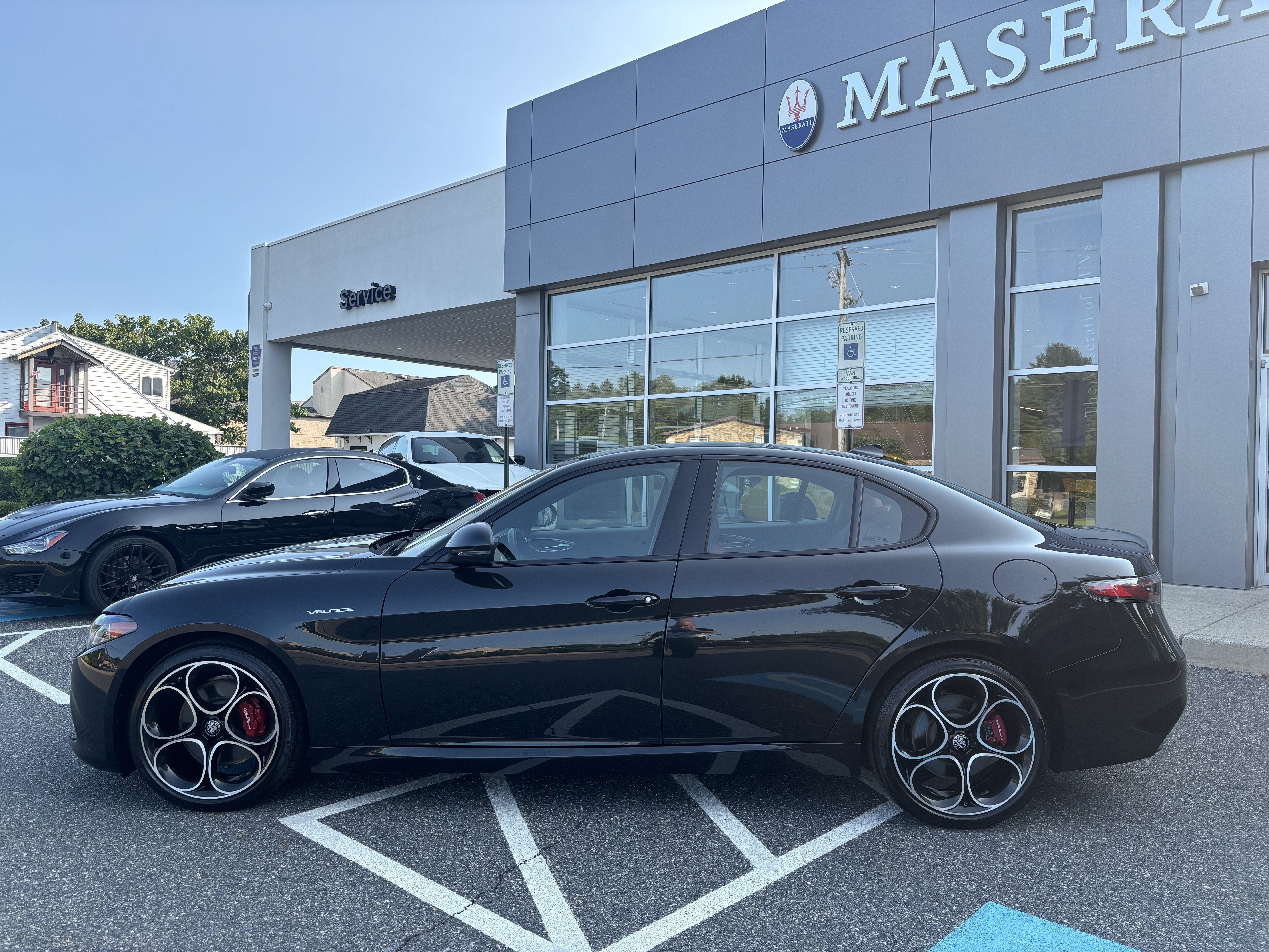 Used 2024 Alfa Romeo Giulia Veloce AWD/4WD image 2