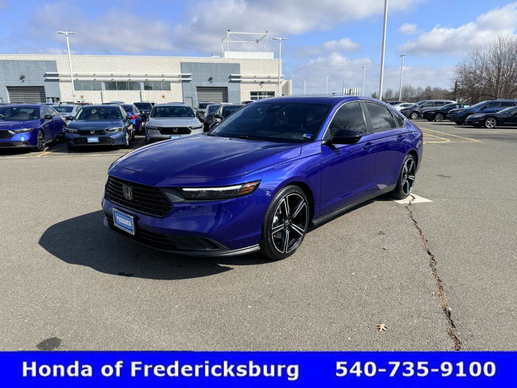 Used 2023 Honda Accord Sport image 2
