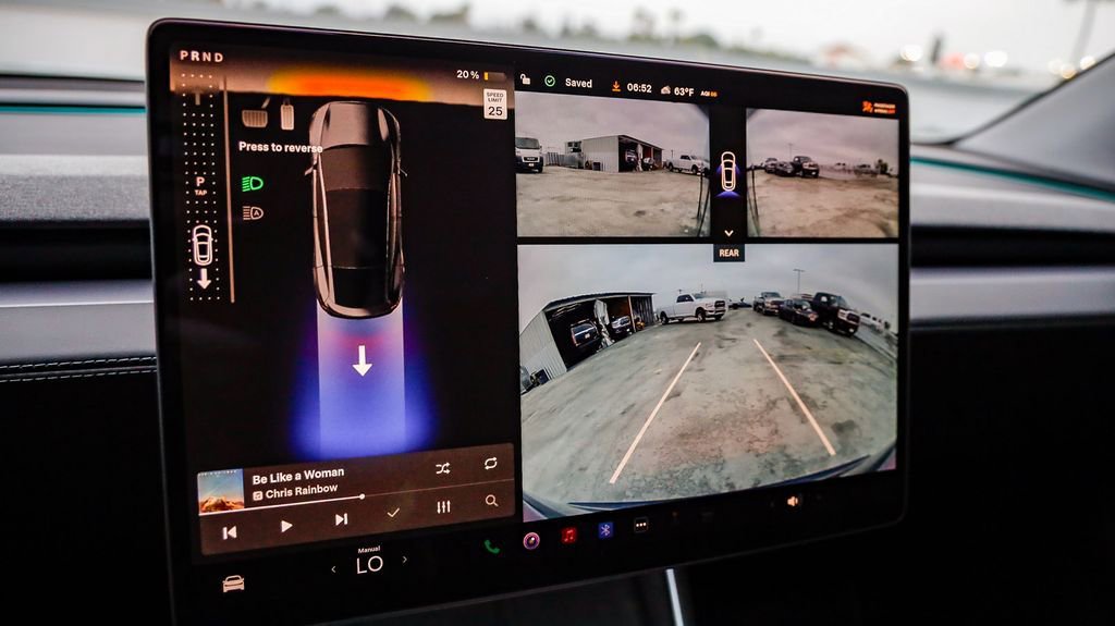 Used 2026 Tesla Model Y Long Range RWD image 29