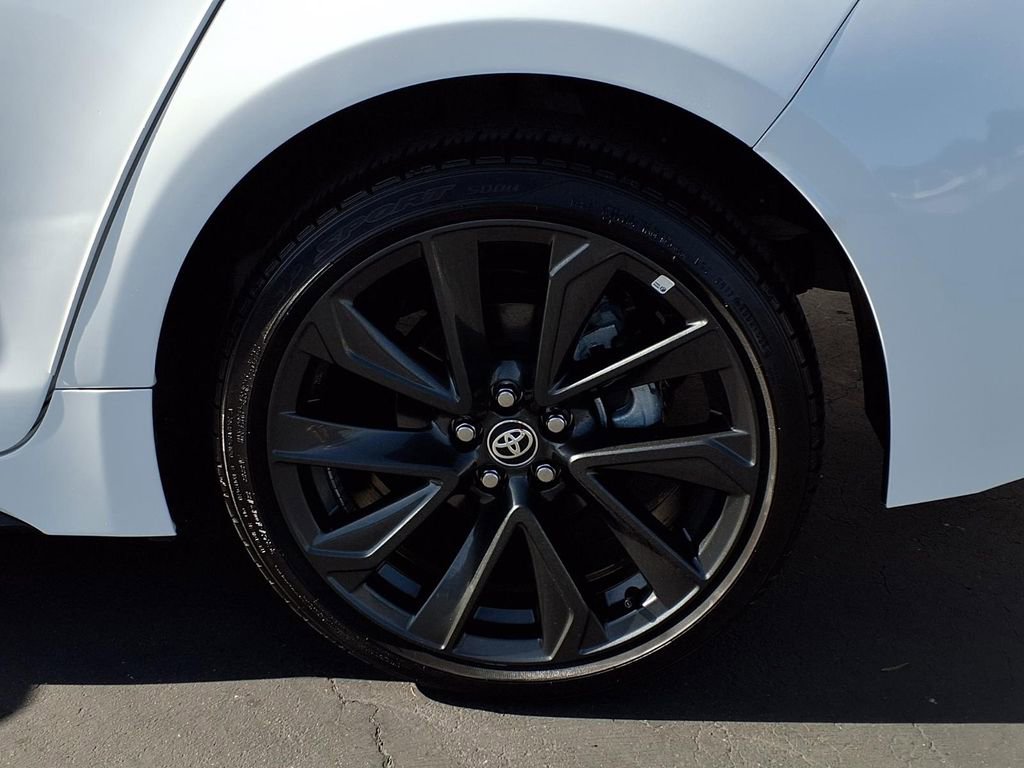 Certified 2024 Toyota Corolla SE w/ SE Premium Package FWD image 4