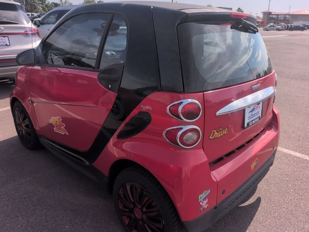 Used 2014 smart fortwo passion RWD image 2