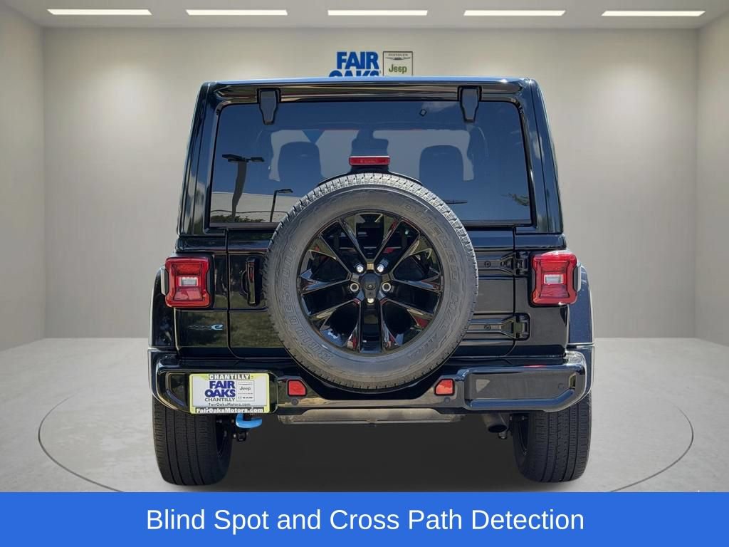 Used 2021 Jeep Wrangler Unlimited Sahara AWD/4WD image 9