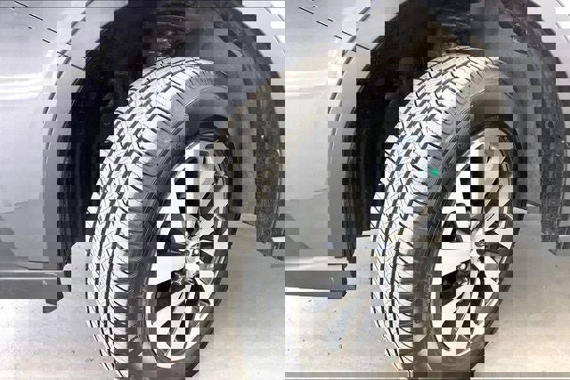 Used 2021 Subaru Outback Premium image 34