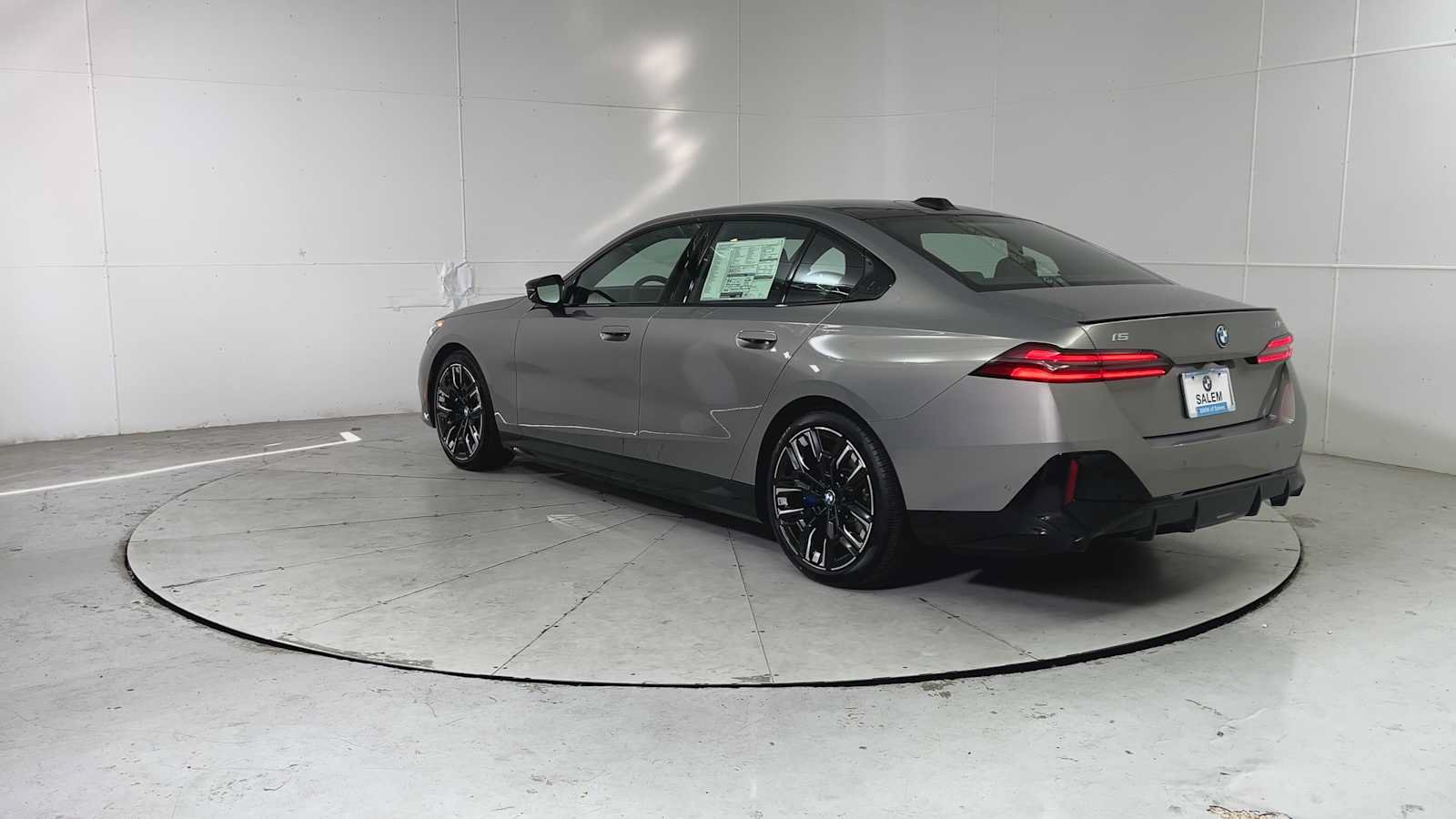 New 2026 BMW i5 M60 w/ Executive Package AWD/4WD image 3