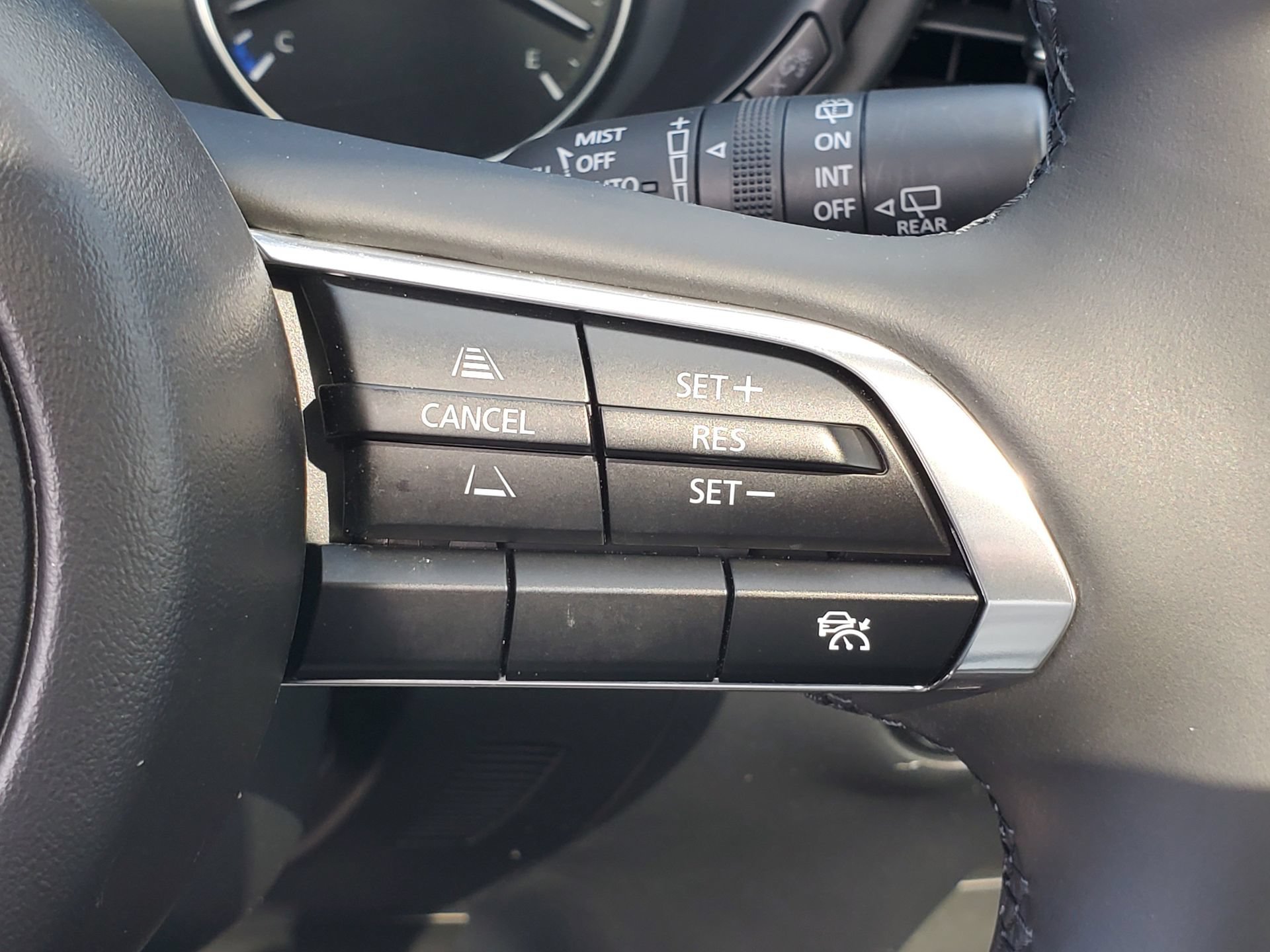 Used 2024 MAZDA CX-30 AWD 2.5 S w/ Premium Package image 24