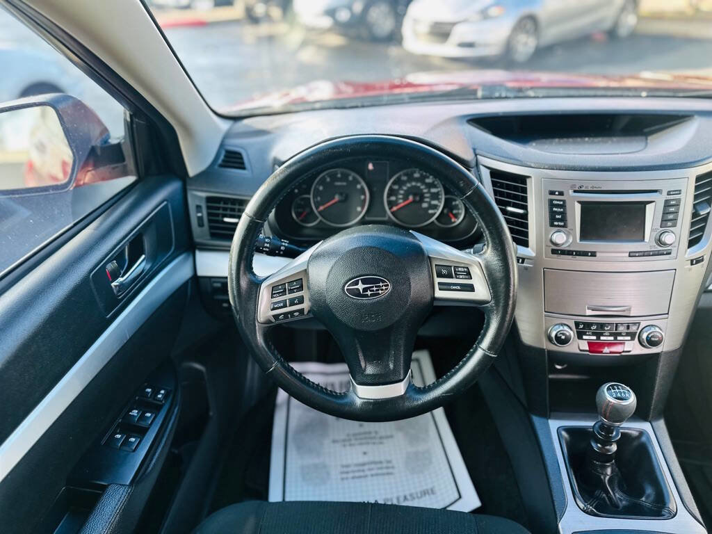 Used 2014 Subaru Outback 2.5i Premium image 10